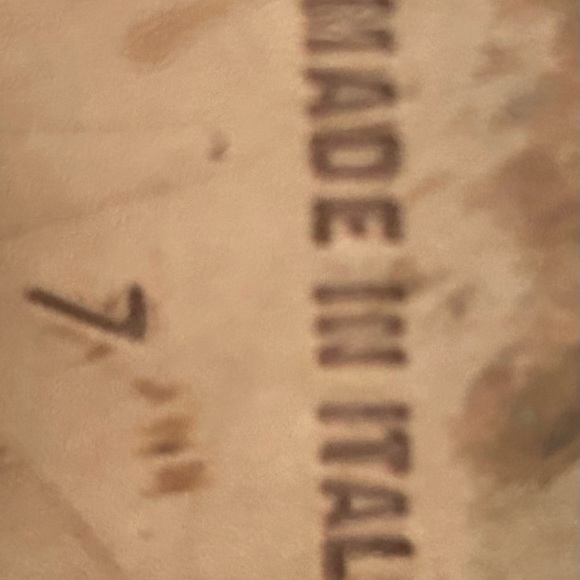 Michael Kors Leather Ankle Boots/Size 7 - Picture 4 of 5